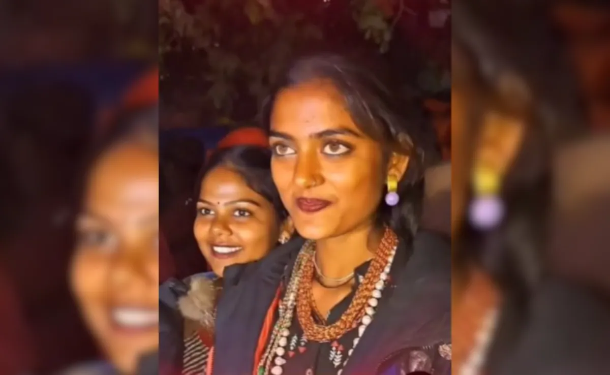 Monalisa का नागिन लुक वायरल, 36 साल पुराने गाने पर किया धमाकेदार