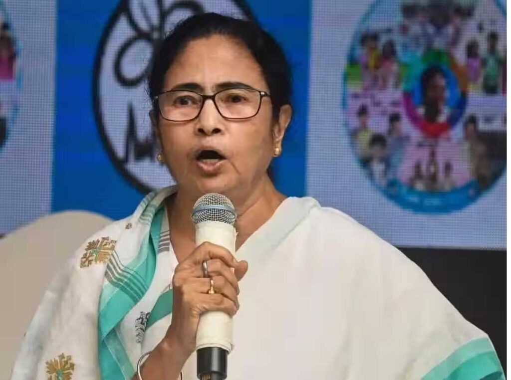 ऑक्सफोर्ड के केलॉग कॉलेज में ममता बनर्जी को झेलना पड़ा विरोध,