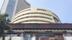 Share Market : शेयर बाजार में गिरावट,अमेरिकी टैरिफ को लेकर बढ़ी चिंता