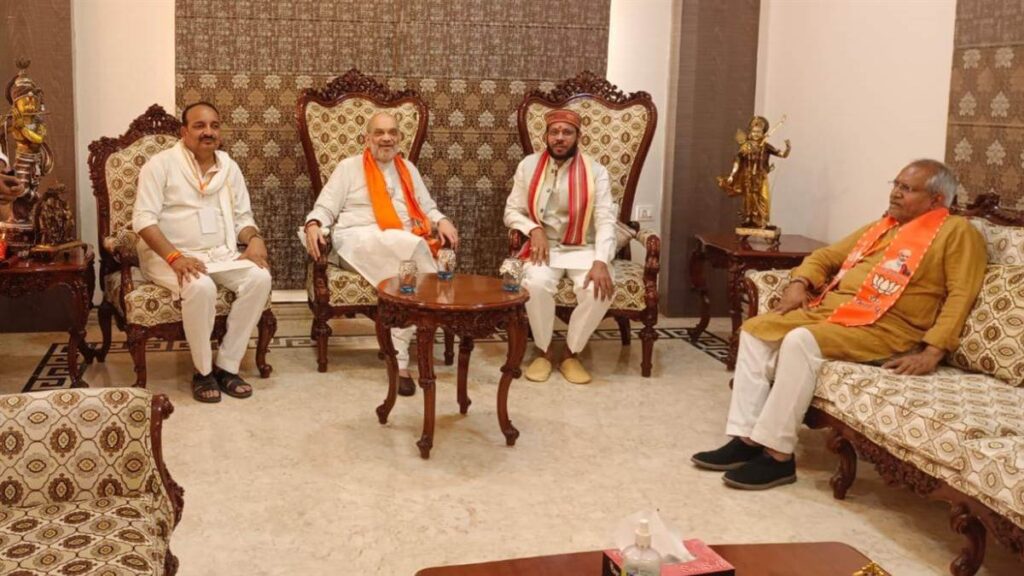 उत्तर प्रदेश राजनीति: बागी सपा विधायकों की अमित शाह से मुलाकात