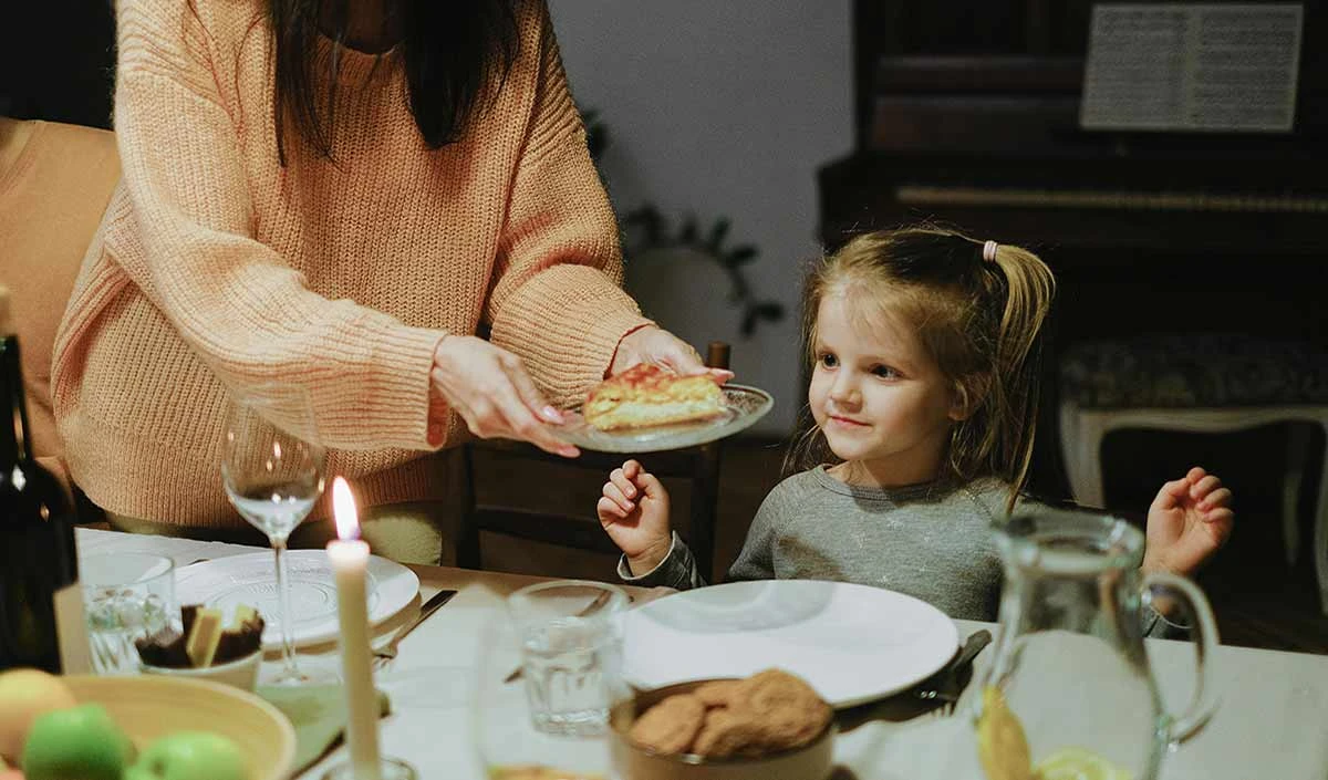 इमोशनल ईटिंग को मैनेज करने के लिए अपनाएं ये आसान उपाय