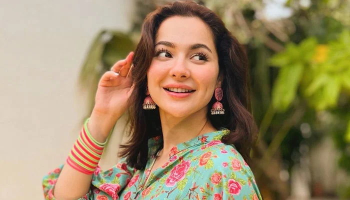 Hania Aamir का पिंक ग्लैम लुक: शादी के लिए ब्यूटी टिप.