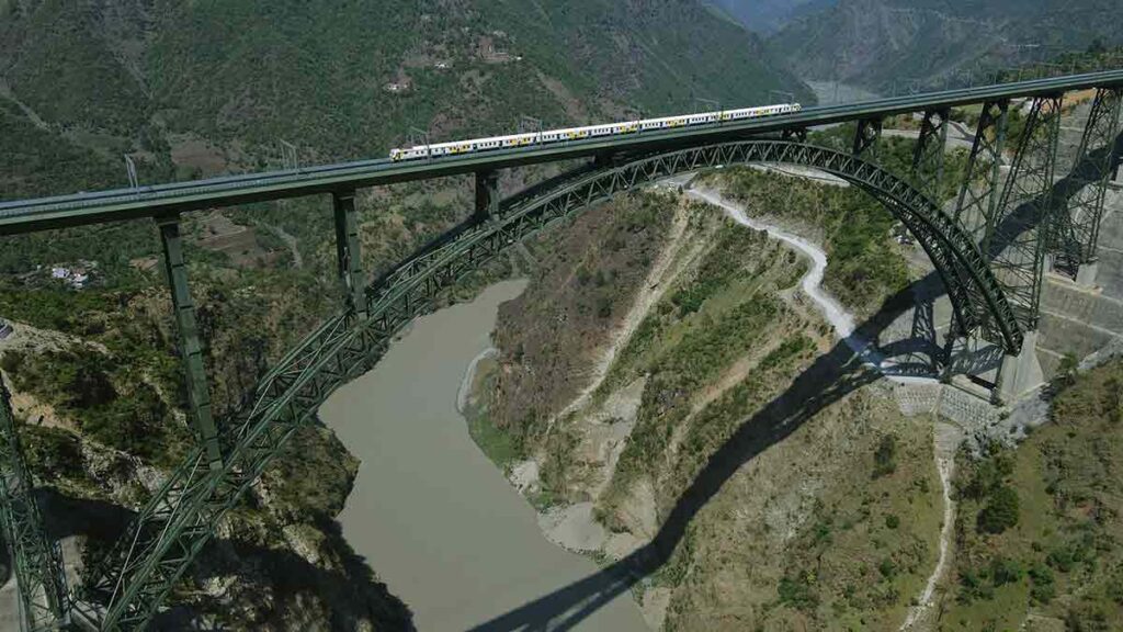 Chenab railway bridge :PM मोदी नहीं करेंगे चिनाब रेलवे पुल का उद्घाटन।