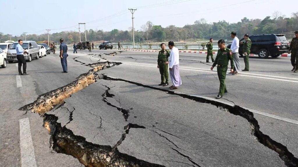 Afghanistan में भूकंप के तेज झटके, मची अफरातफरी।