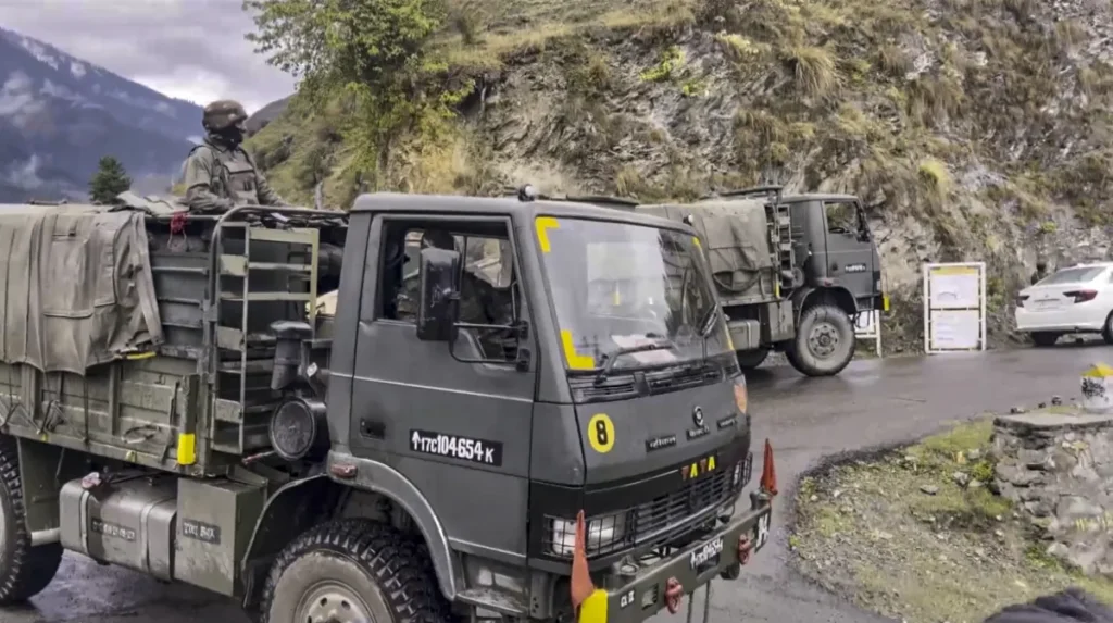 Kishtwar encounter : सुरक्षाबलों ने तीन आतंकियों को ढेर किया।