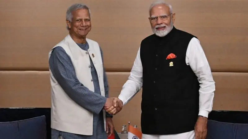 थाईलैंडः पीएम मोदी और बांग्लादेश के मुख्य सलाहकार प्रो. मोहम्मद यूनुस की मुलाक़ात