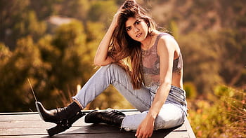 Ananya Birla ने लवटेक के साथ ब्यूटी इंडस्ट्री में डेब्यू।