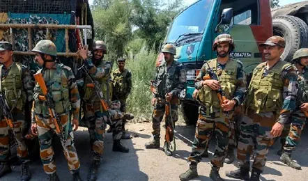Kishtwar encounter : सुरक्षाबलों ने तीन आतंकियों को ढेर किया।