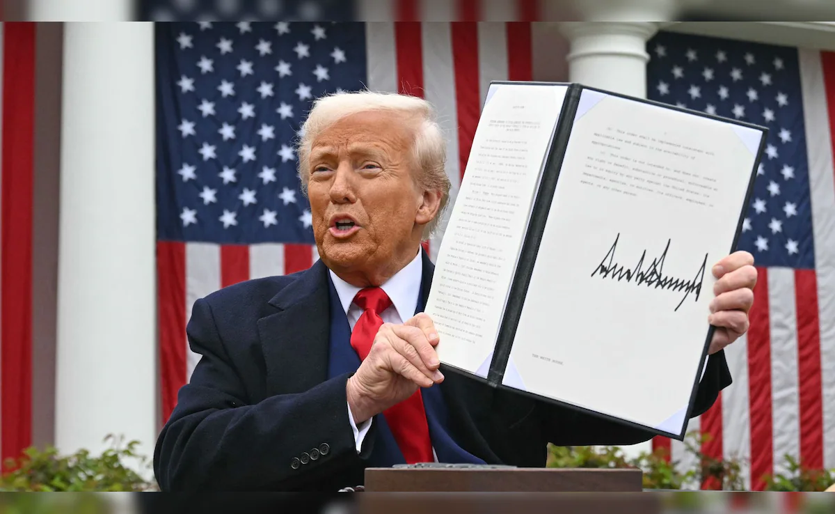 Donald Trump के टैरिफ ऐलान से मचा हड़कंप, जानें किसने क्या कहा