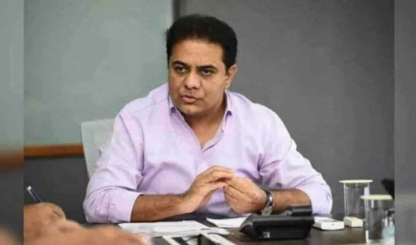 KTR केटीआर ने सड़क दुर्घटना में मृत बहनों के परिवार को दी सहायता