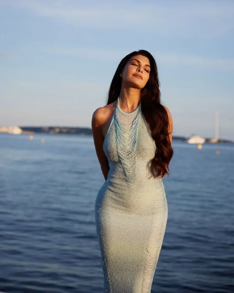 Jacqueline Fernandez का Mermaid Look छाया Cannes 2025 में
