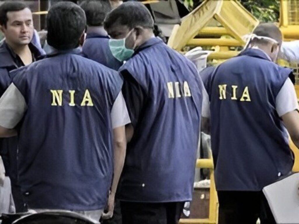 Mumbai Airport पर NIA की बड़ी कार्रवाई, 2 भगोड़े पकड़े