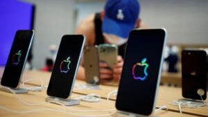 iPhone: भारत ने अमेरिका को आईफ़ोन एक्सपोर्ट में चीन को पछाड़ा