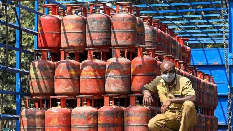 LPG cylinder theft : LPG सिलेंडर से भरा ट्रक चोरी, यूपी में सनसनी