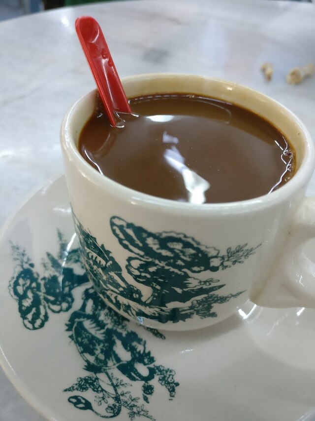 सिंगापुर में Kopi-O और Teh-O अब सिर्फ 60 सेंट जून 2025 से Kopitiam