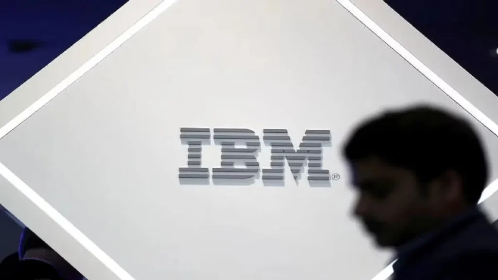 IBM कर रहा है 8,000 नौकरियों में कटौती, जानें कारण
