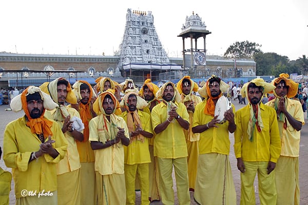 Tirumala: तिरुमला में गर्मियों में भारी भीड़: शनिवार को 90,211 लोगों ने दर्शन किए