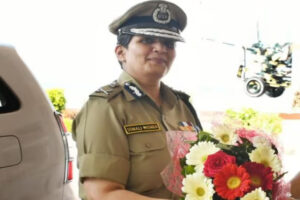 PM Modi MP Visit: कौन हैं ये सीनियर IPS?
