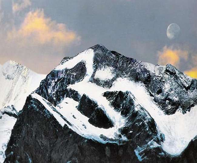 Kailash Mansarovar यात्रा का मुख्य पड़ाव है ॐ पर्वत