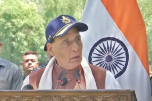 पाक जहां खड़ा होता है, वहीं से मांगने वालों की लाइन शुरू होती है