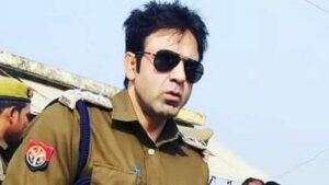 Sambhal CO अनुज चौधरी ने अपनी जान जोखिम में क्यों डाली ?