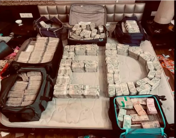 ईडी की बड़ी कार्रवाई: हैदराबाद और मुंबई में छापेमारी, 23.25 करोड़ मूल्य के सोने और हीरे के आभूषण जब्त