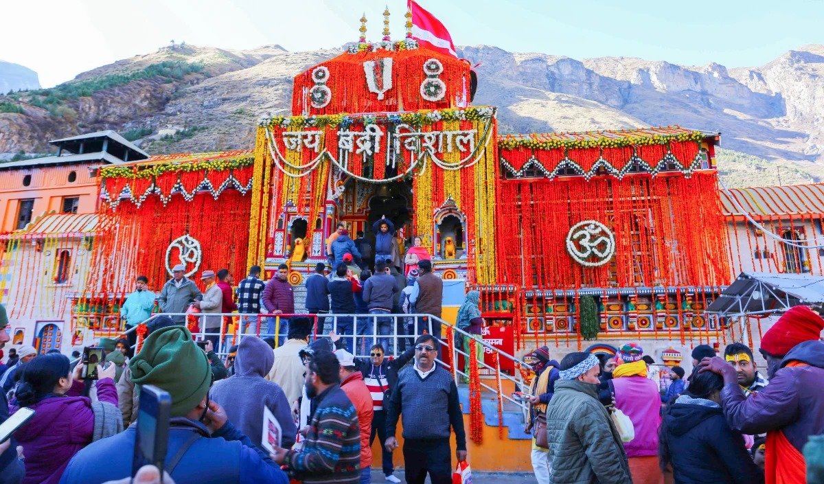 बदरीनाथ मंदिर के कपाट खुले, चारधाम यात्रा पूर्ण रूप से शुरू