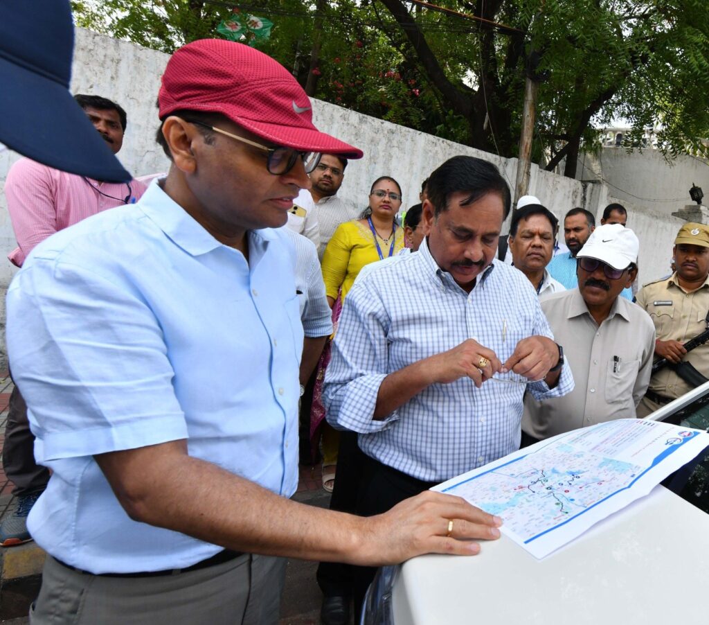 Chief secretary: मुख्य सचिव ने हैदराबाद में विकास कार्यों की प्रगति का निरीक्षण किया