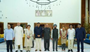 International : ऑपरेशन सिंदूर : ओवैसी खाड़ी पहुंचे और शिंदे हुए रवाना