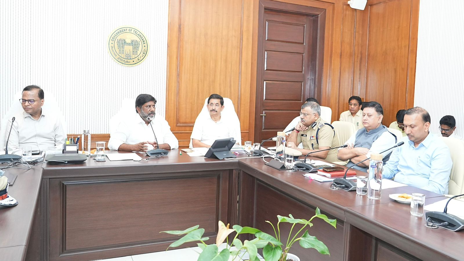 सभी निर्वाचन क्षेत्रों में राजीव युवा विकासम के स्वीकृति पत्र वितरित करें: भट्टी