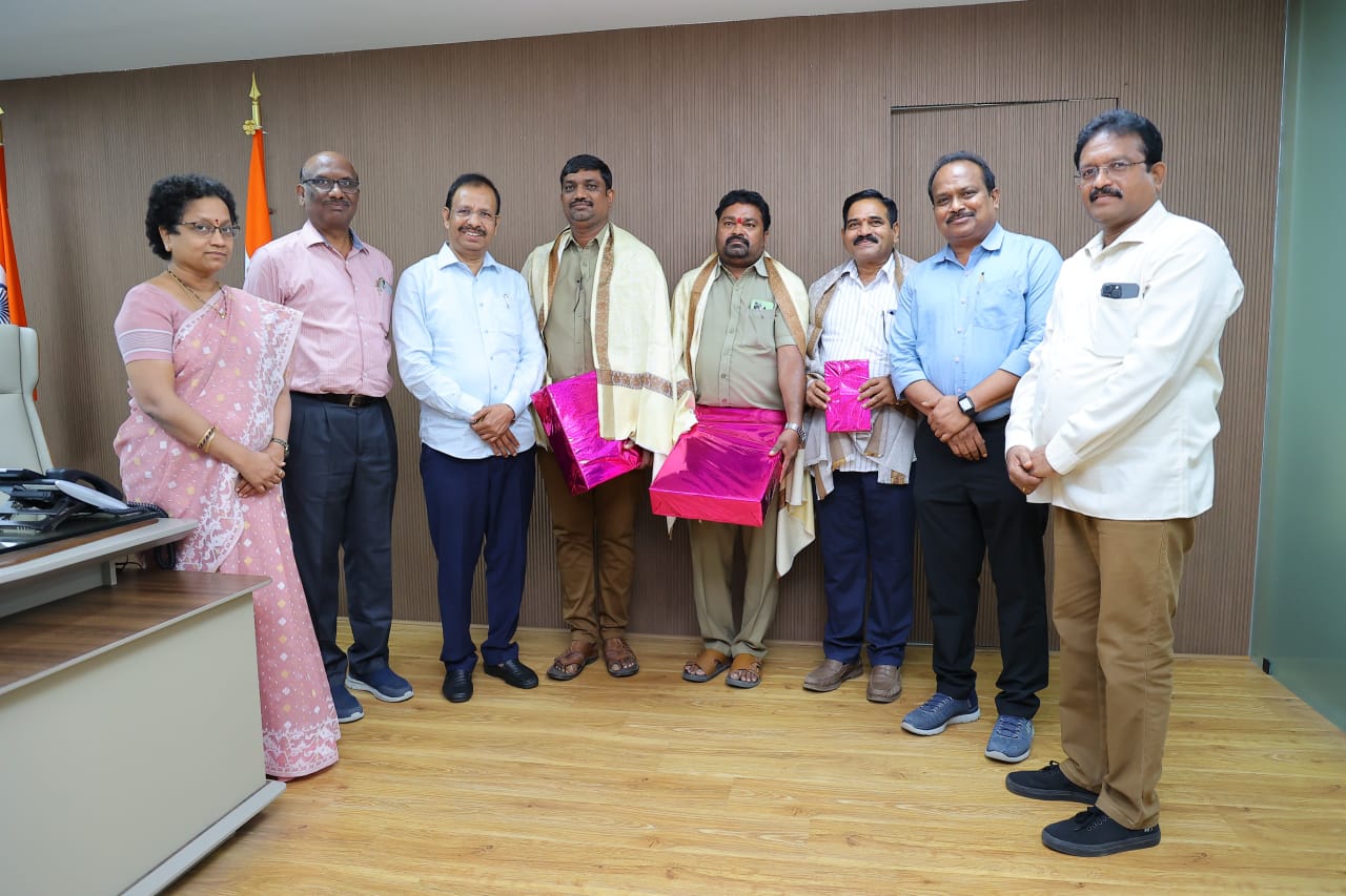 टीजीआरटीसी कर्मचारियों ने ईमानदारी दिखाई