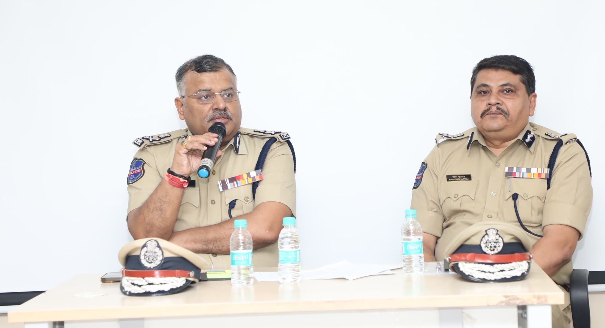 पीड़ितों की सभी शिकायतें तुरंत दर्ज करे: पुलिस महानिदेशक