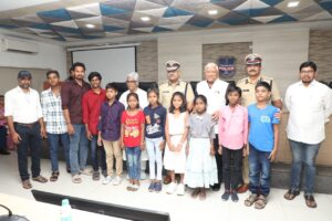 Student: अक्षय विद्या फाउंडेशन झुग्गी-झोपड़ी के छात्रों का उत्थान कर रहा है : डीजीपी डॉ. जितेन्द्र