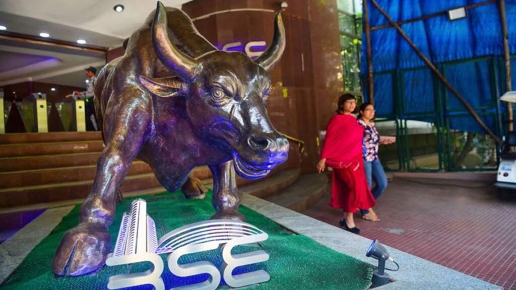 Share Market Today: सेंसेक्स 82,300 के करीब, निफ्टी में तेजी