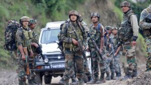Operation Sindoor: जम्मू कश्मीर के त्राल में  सुरक्षाबलों ने 2 आतंकियों को घेरा