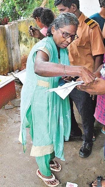 Grandmother NEET Dream: काकिनाडा में 72 वर्षीय दादी ने रचा इतिहास