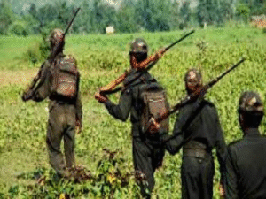 सुकमा में डेढ़ दर्जन माओवादियों ने किया आत्मसमर्पण