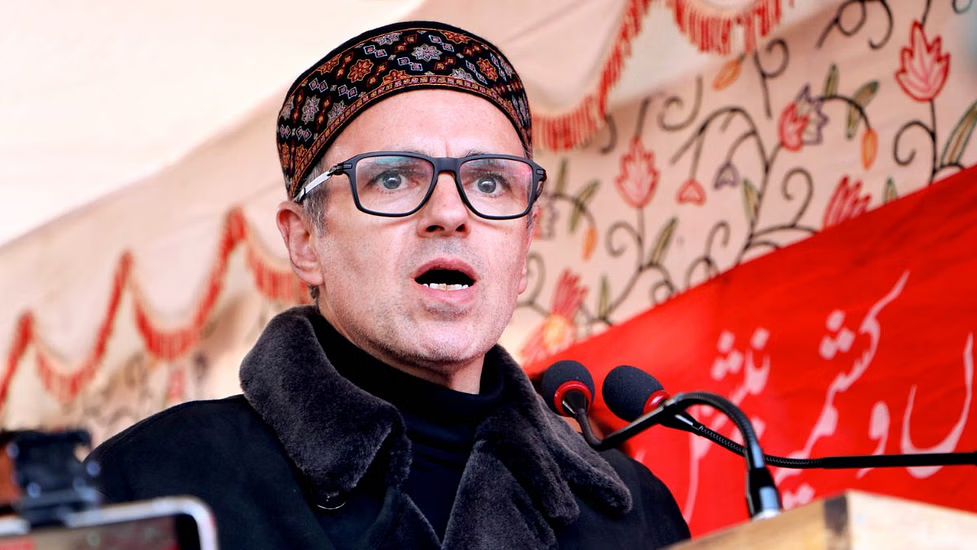 J & K : राज्य के दर्जे को लेकर चर्चा रुकी नहीं : उमर अब्दुल्ला