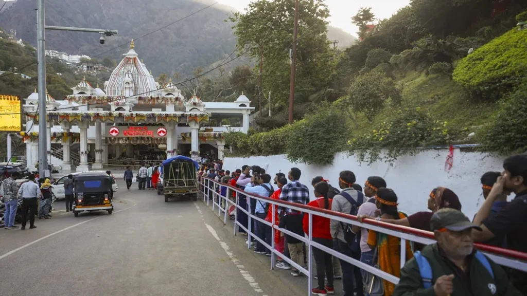 Mata Vaishno: जाने वाले श्रद्धालुओं के लिए खुशखबरी, 7 दिन बाद श्राइन बोर्ड ने शुरू की ये सुविधा