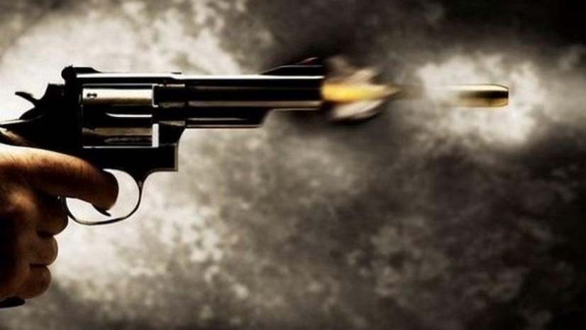 Bihar : बालू गिराने के विवाद में 5 लाेगों की गोली मारी, तीन की मौत