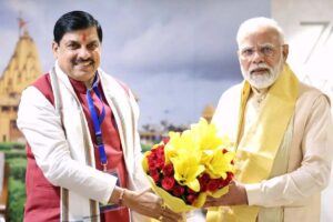 Mp : मोदी से मिले सीएम, महिला सम्मेलन में शामिल होने का दिया न्योता
