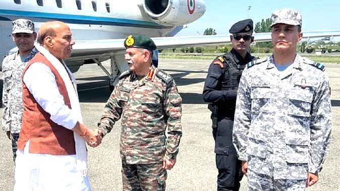 Operation Sindoor: श्रीनगर पहुंचे रक्षा मंत्री राजनाथ सिंह