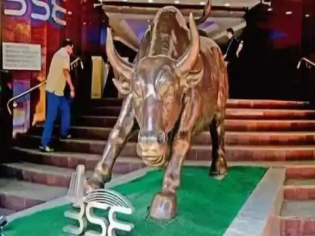 Share Market Today: सेंसेक्स 82,300 के करीब, निफ्टी में तेजी