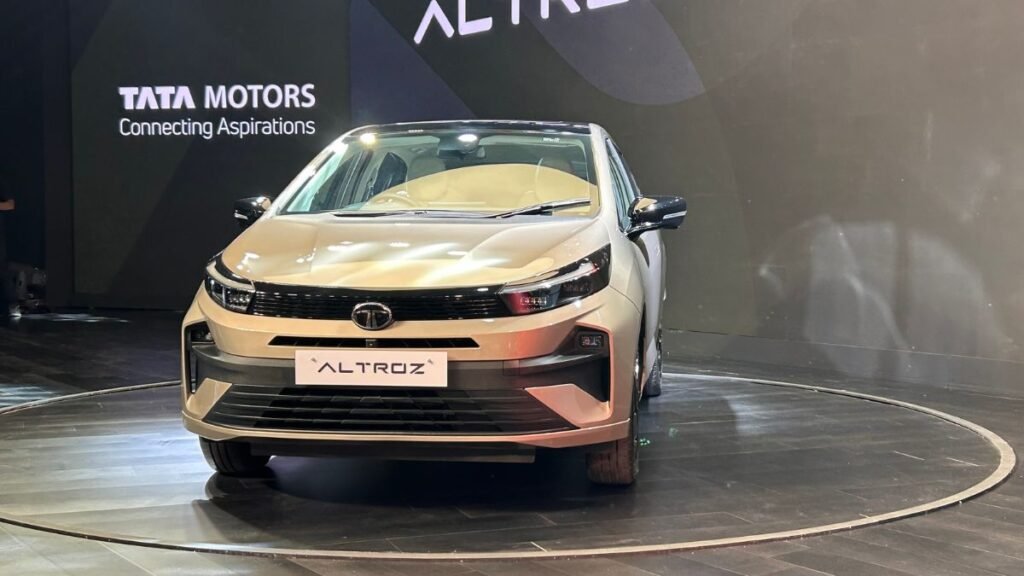 Tata Altroz फेसलिफ्ट लॉन्च, कीमत ₹6.89 लाख से शुरू