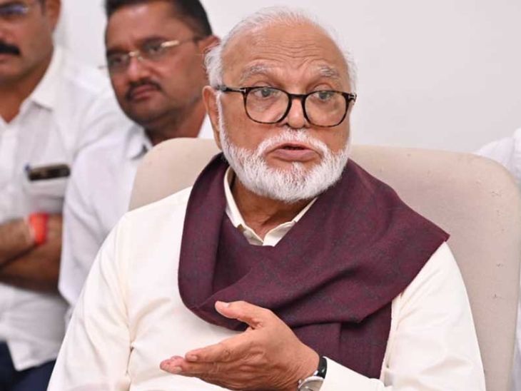 Maharashtra Cabinet Expansion में भुजबल को मिली जगह