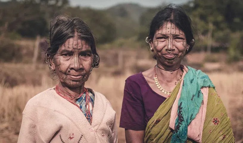 भूमि अधिकार वापस पाने के लिए आदिवासियों ने की 80 किमी की पैदल यात्रा