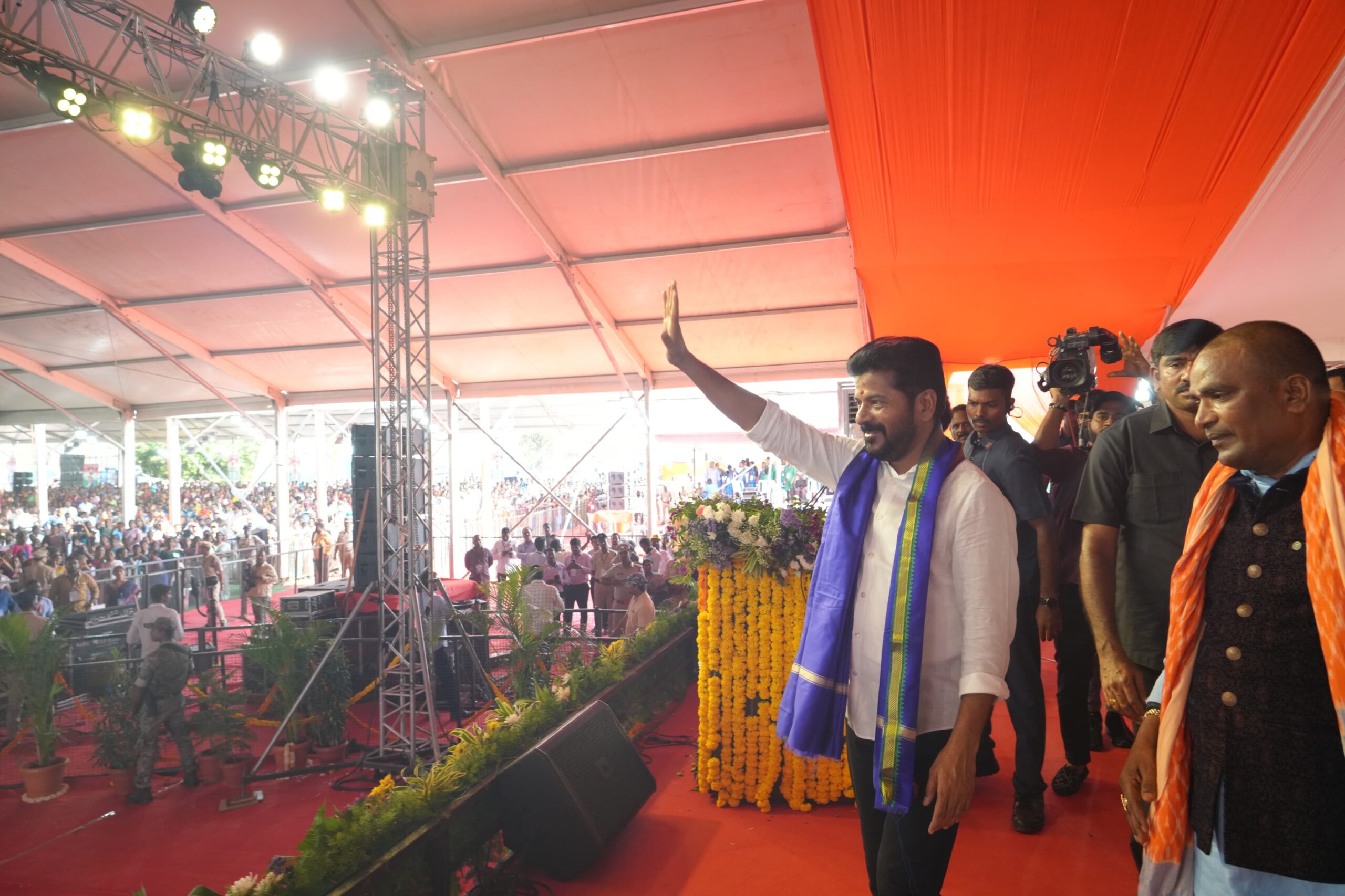 कांग्रेस के शीर्ष नेताओं ने मंत्रिमंडल विस्तार के लिए मंजूरी दी