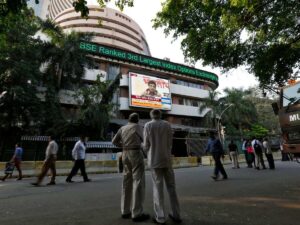 Share Market में पांचवें दिन भी तेजी, सेंसेक्स 136 अंक उछला