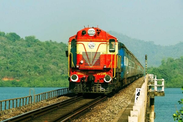 Made in India Locomotives: गिनी को 150 इंजन, अफ्रीका में दस्तक