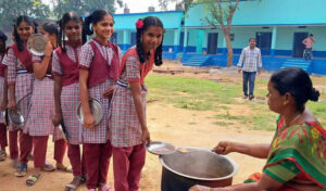 Hyderabad News : अन्नपूर्णा ट्रस्ट के प्रातःकालीन पोषण कार्यक्रम से 21 लाख बच्चे लाभान्वित